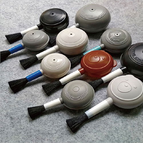 Perie de suflare cu urs de desene animate pentru curățarea lunetelor sau canelurilor